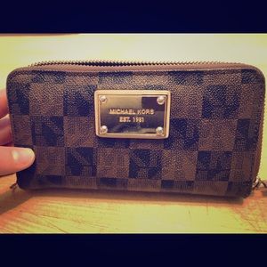 Michael Kors clutch / wallet